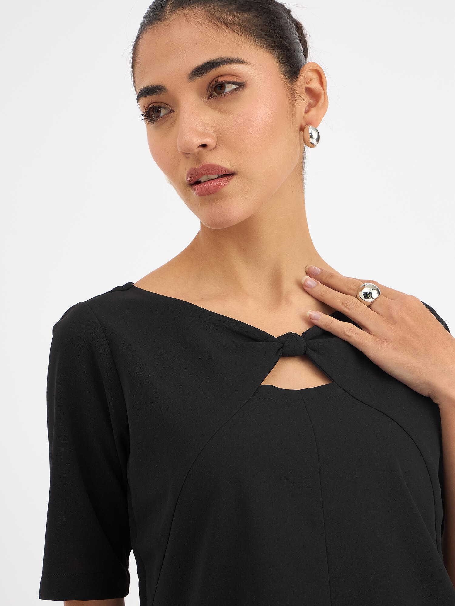 Robust Knot Detail Top - Black