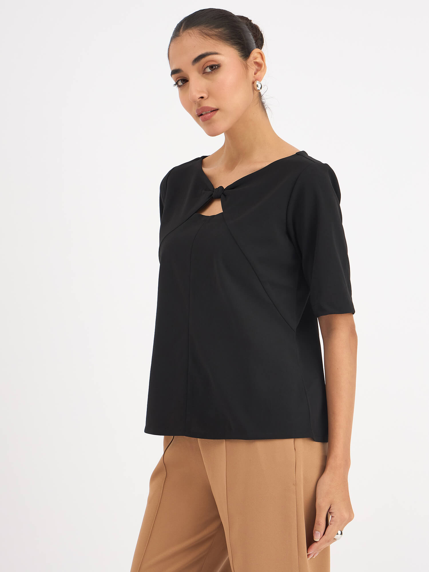 Robust Knot Detail Top - Black