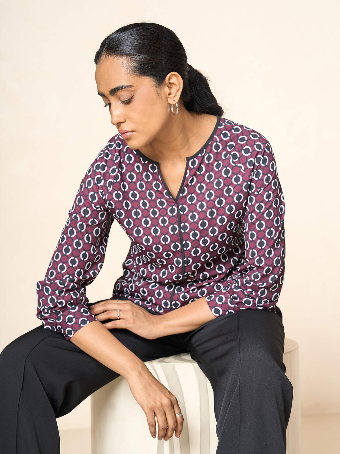 Ayden Notch neck contrast detail top-brown