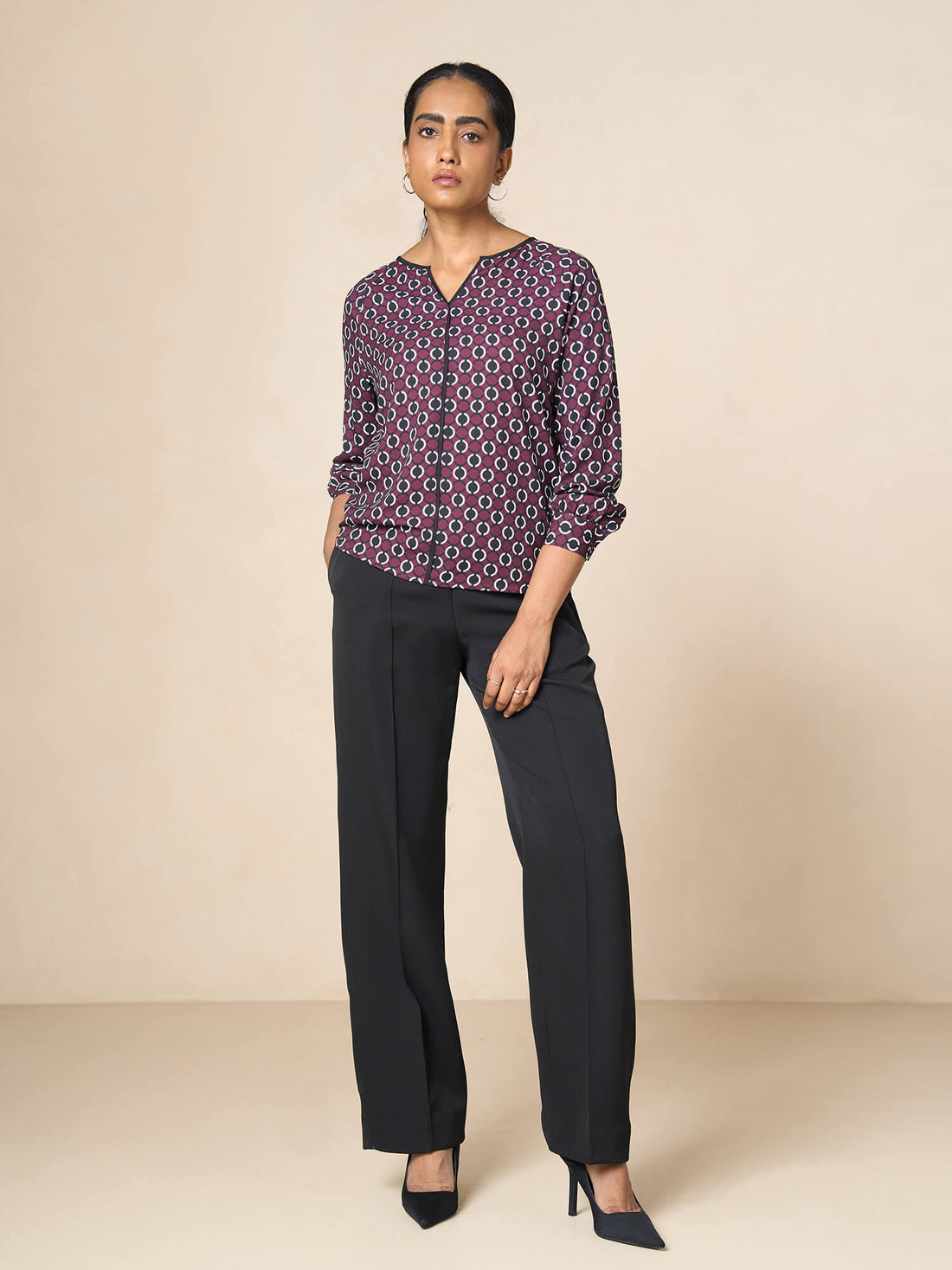 Ayden Notch neck contrast detail top-brown