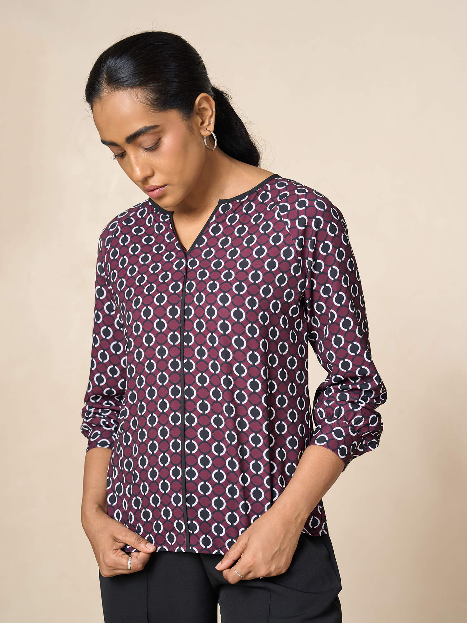 Ayden Notch neck contrast detail top-brown