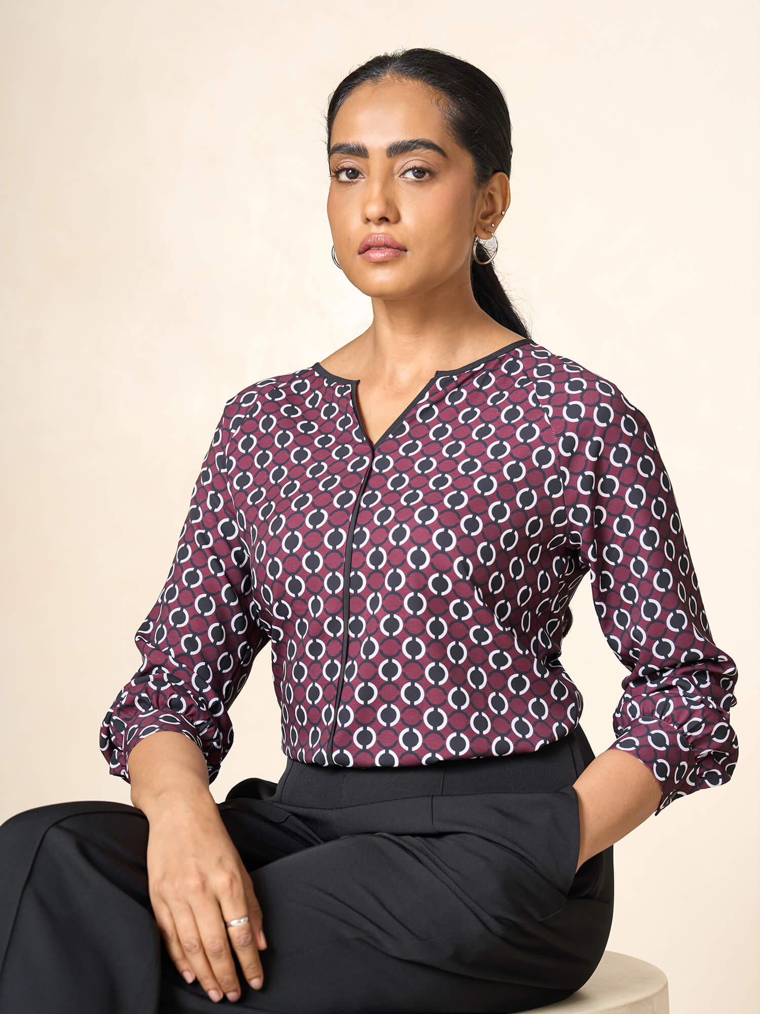 Ayden Notch neck contrast detail top-brown