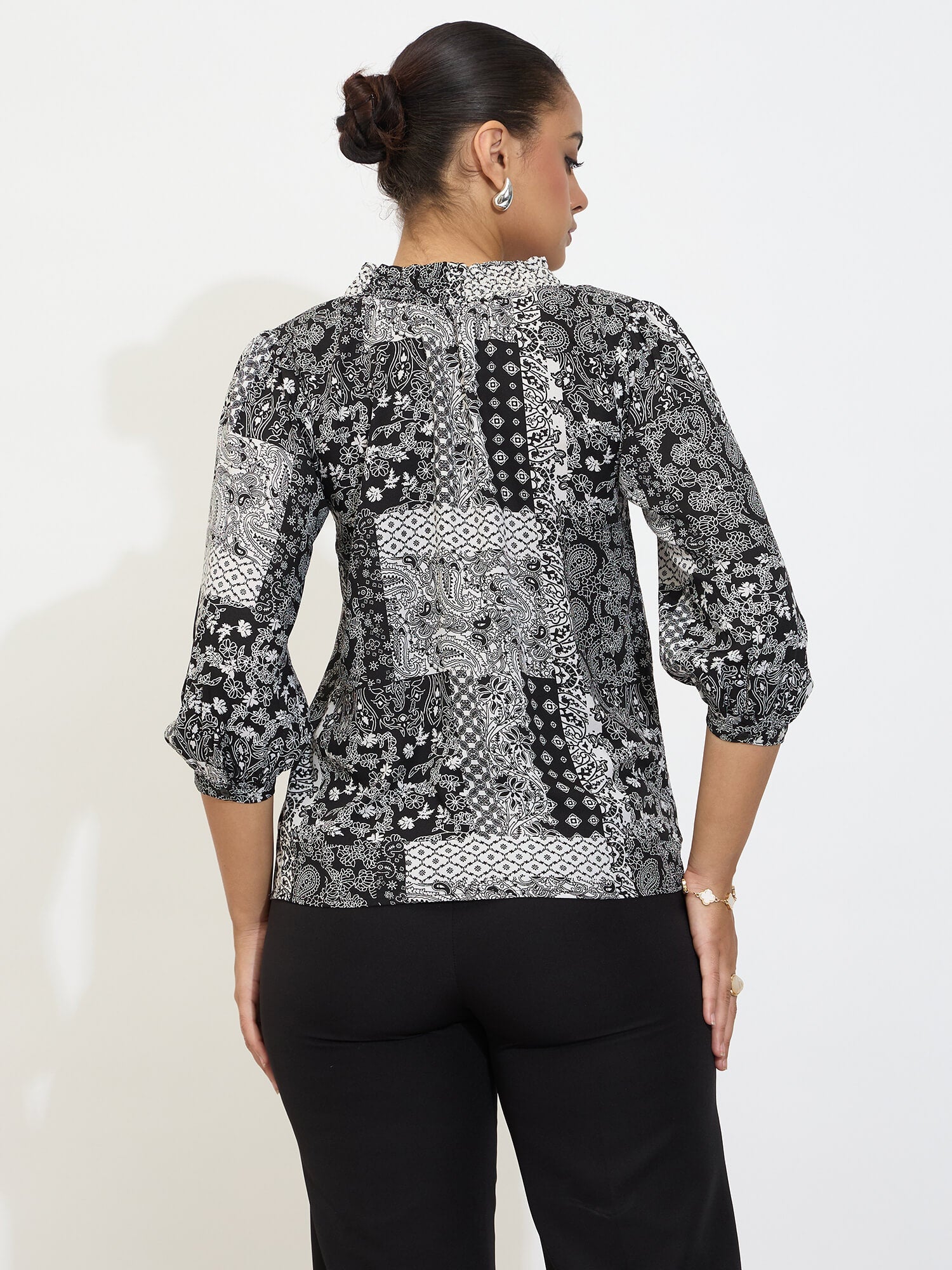 Jumble Smocked Neck Top-Black &amp; White