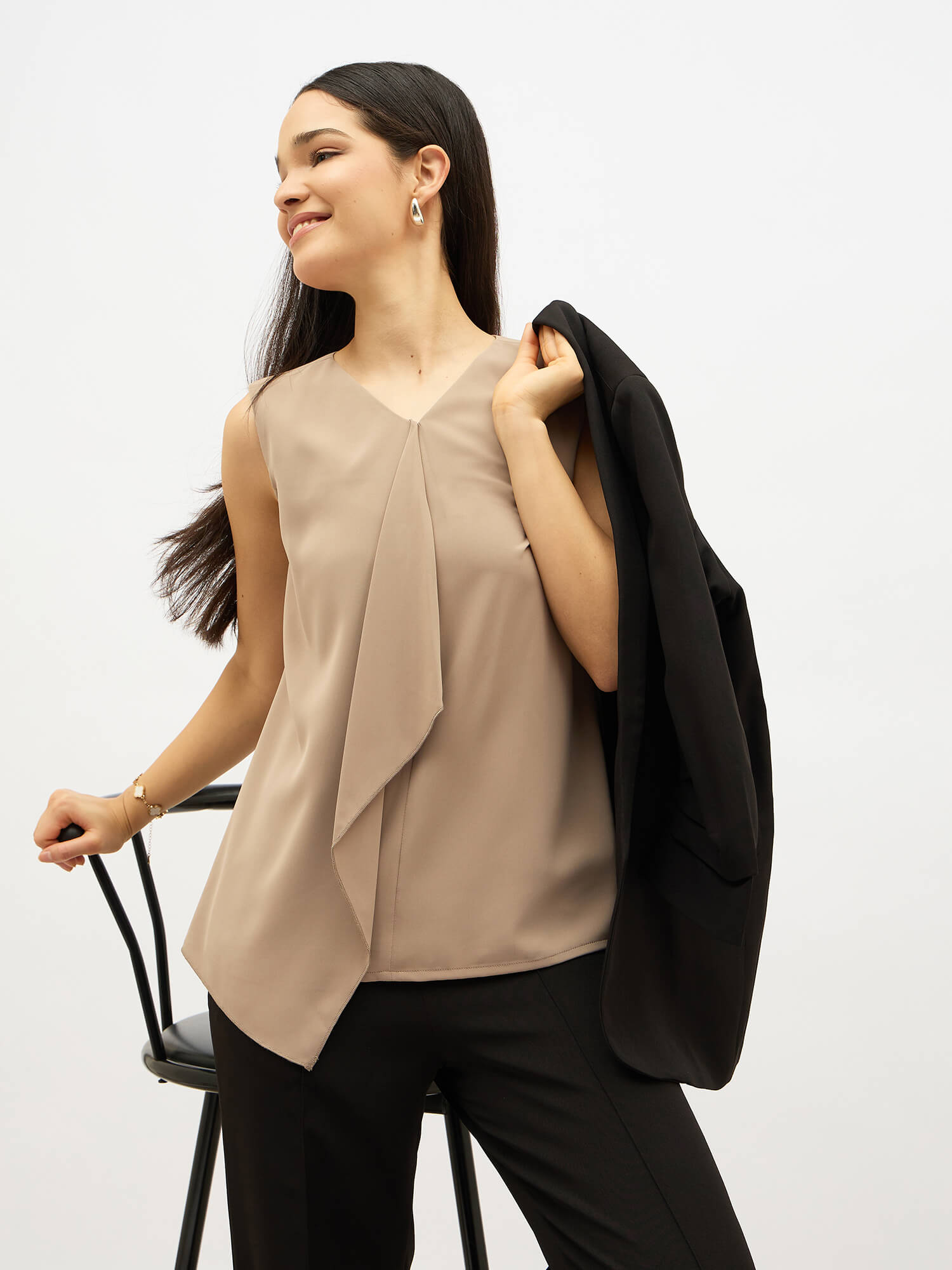 Disciplined Asymmetric front top-Taupe