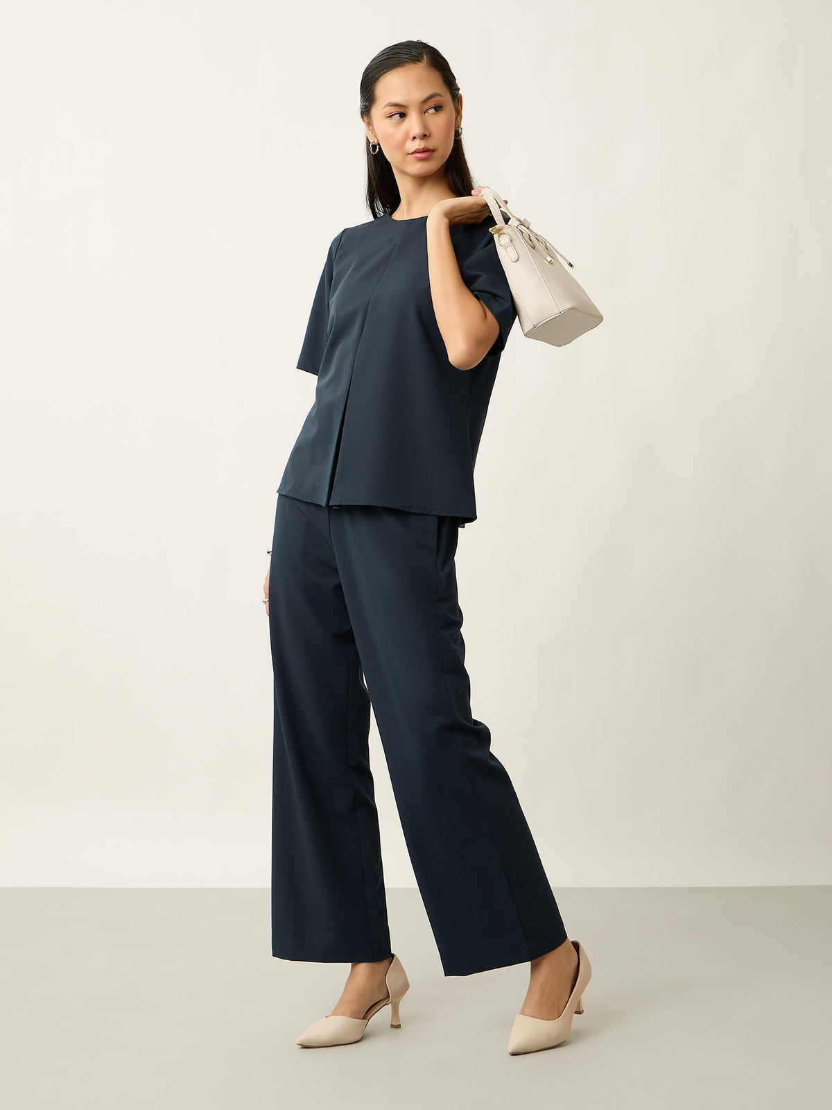 Navyline Poise