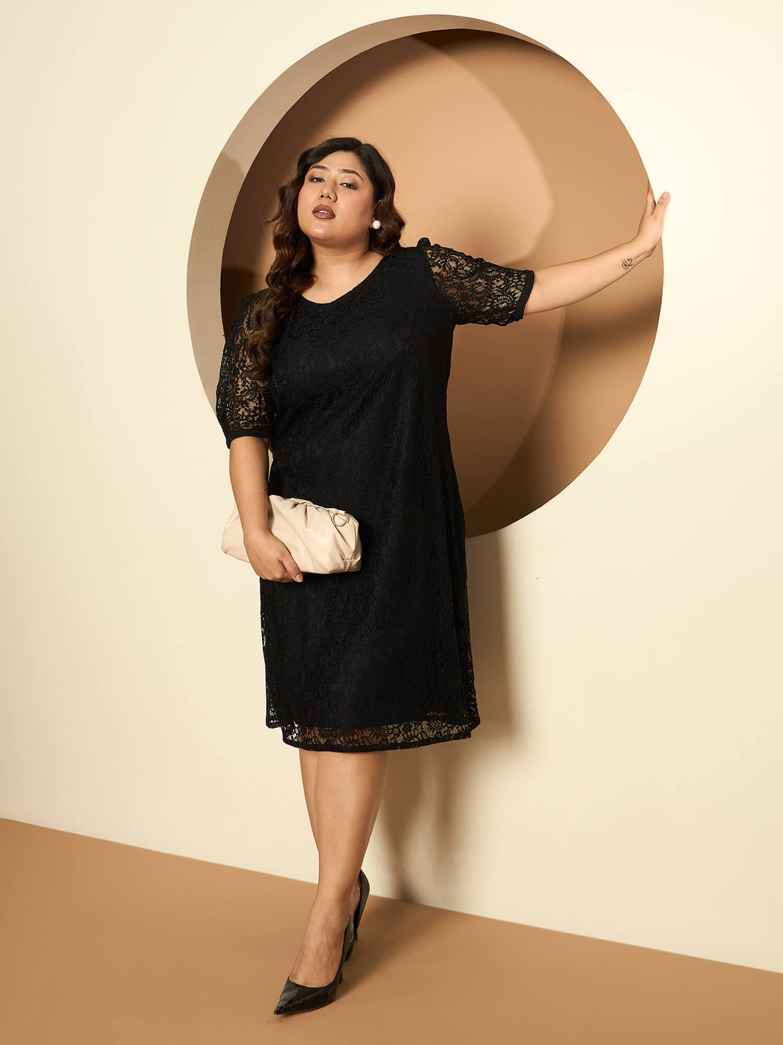 LB-Gladis Lace Shift Dress-Black