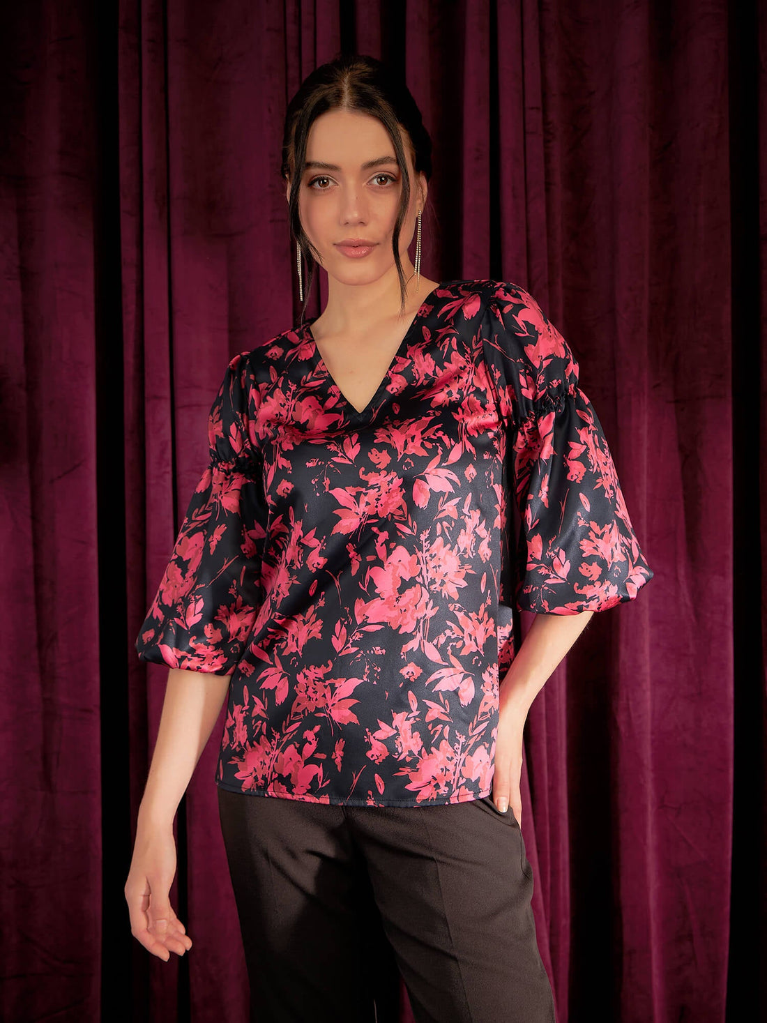 Ambrosia Floral Gathered Sleeves Top - Black/Pink