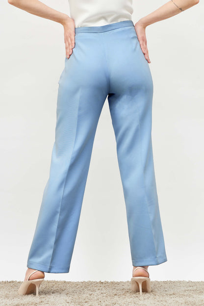 The Minimalist Azure Look