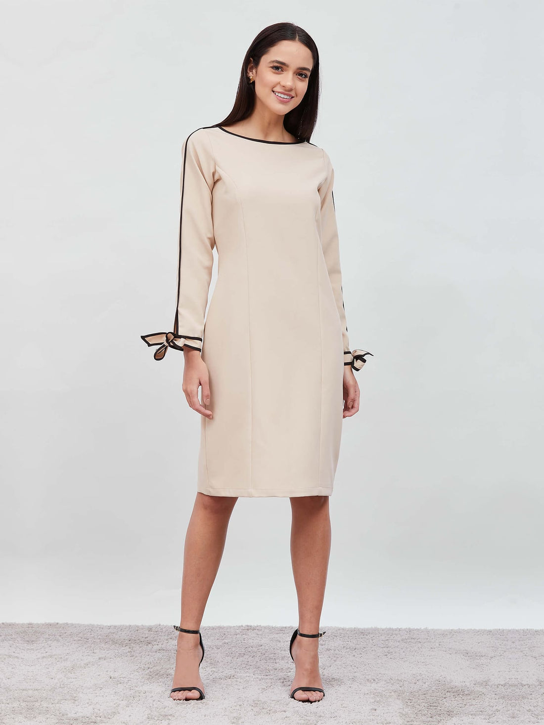 Cookie Tie-up Cuff Dress - Cream