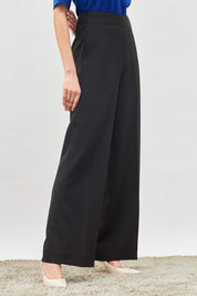 Tenacious High Rise Flared Trousers - Black