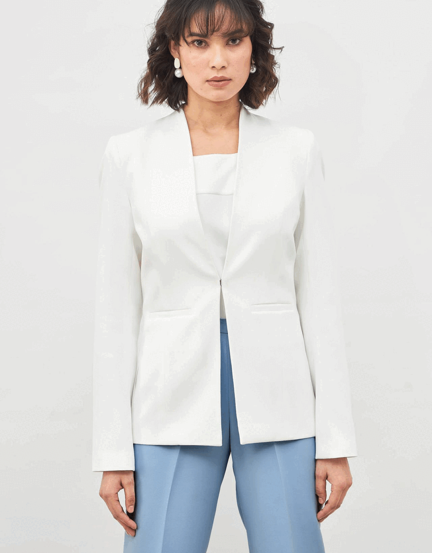 Witty Clean Front Blazer-White